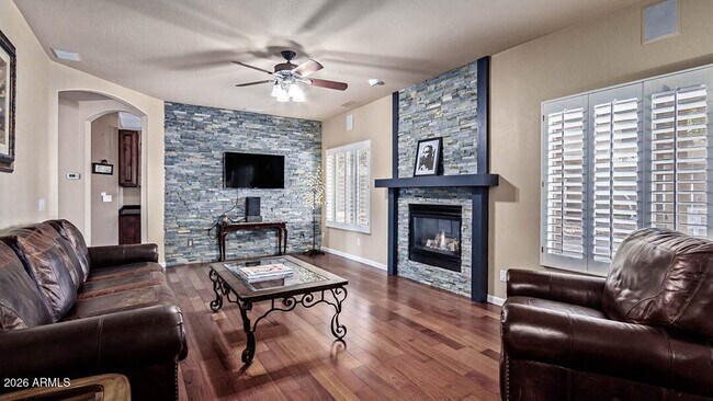 25832 67th Ln Peoria, AZ 85383 photo 4