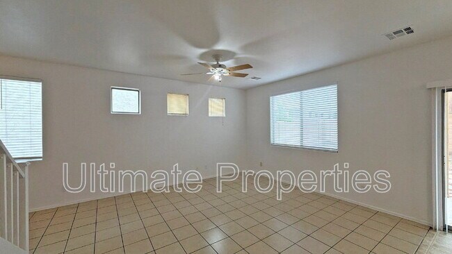 17618 W Mandalay Ln Surprise, AZ 85388 photo 3