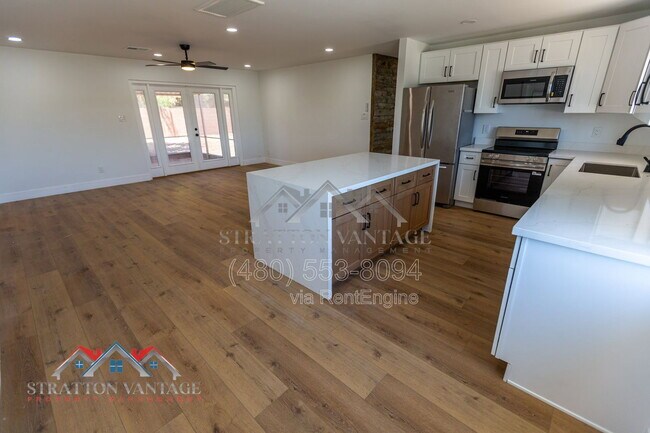 4826 E Avalon Dr Phoenix, AZ 85018 photo 5