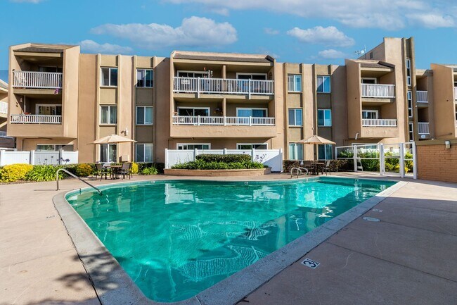 3030 Suncrest Dr San Diego, CA 92116
