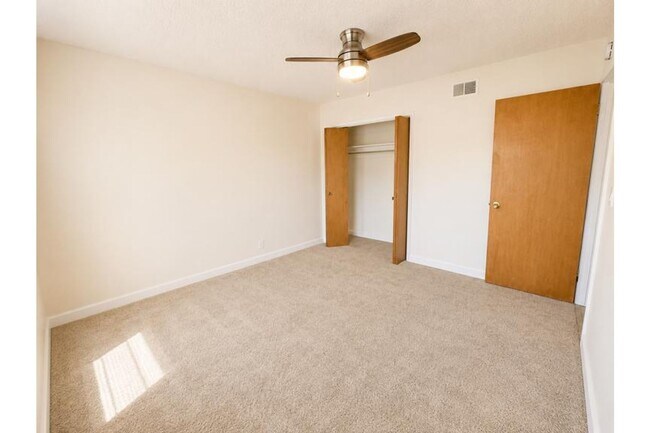 5240 Prosperity Ln photo 5