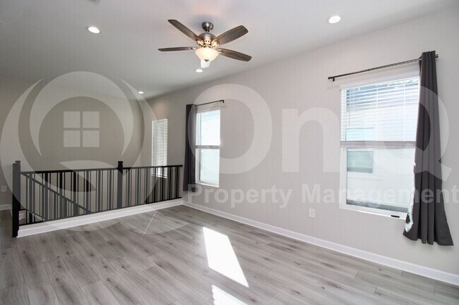 4855 E Village Dr Scottsdale, AZ 85254 photo 5
