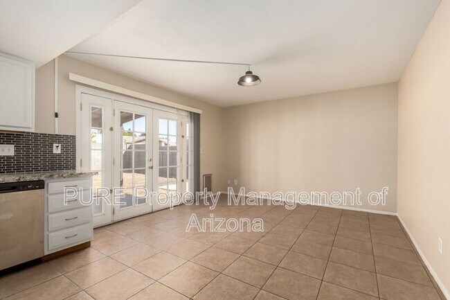 10009 N 47th Dr Glendale, AZ 85302 photo 5