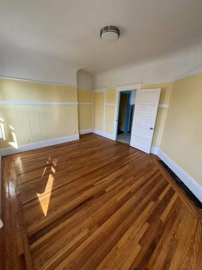 629 E 15th St Oakland, CA 94606 photo 5