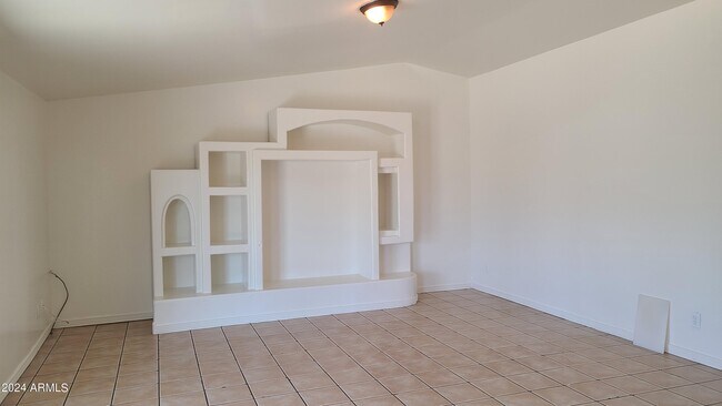 6111 W Cambridge Ave Phoenix, AZ 85035 photo 4