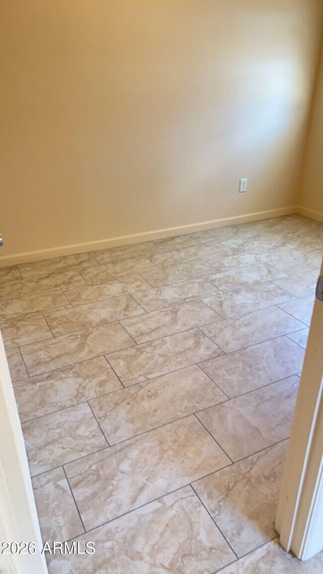 6714 N 54th Ave Glendale, AZ 85301 photo 5