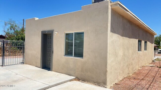 6714 N 54th Ave Glendale, AZ 85301