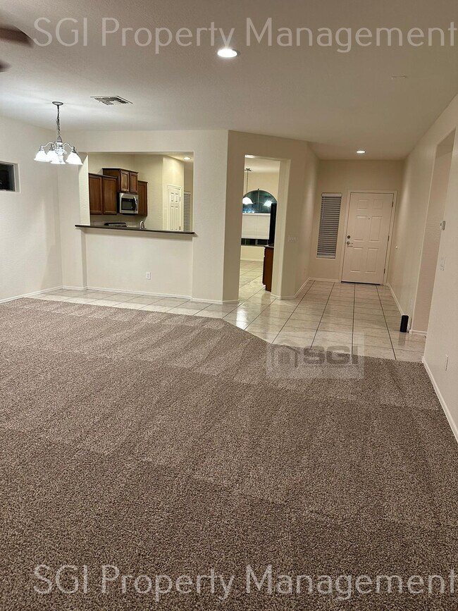 8730 S 57th Dr Phoenix, AZ 85339 photo 5