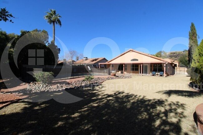 1651 W Acoma Dr Phoenix, AZ 85023 photo 3