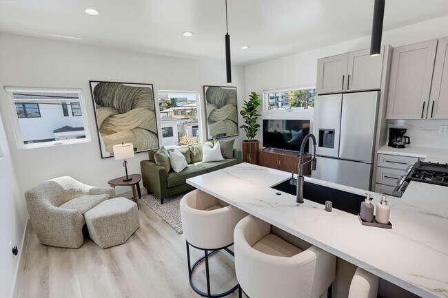 422 Arbor Dr San Diego, CA 92103