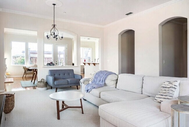 1BR/1BA Single Family House on Fairview Ave · Antioch