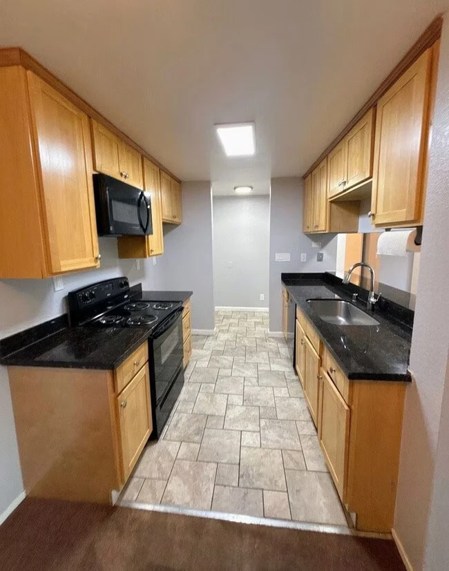 13700 San Pablo Ave San Pablo, CA 94806 photo 3