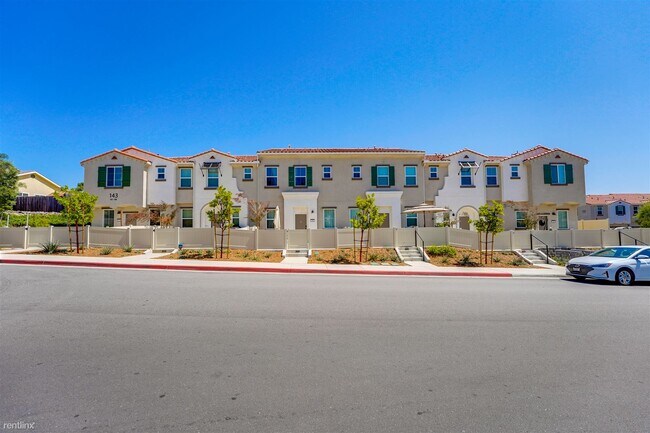 143 Avenida Chapala San Marcos, CA 92069 photo 2