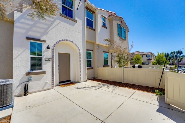143 Avenida Chapala San Marcos, CA 92069 photo 4