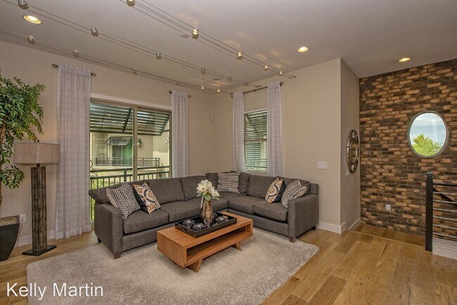 6565 E Thomas Rd Scottsdale, AZ 85251 photo 2