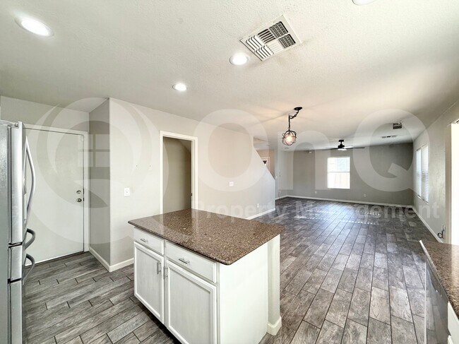 8530 E Kiva Ave Mesa, AZ 85209 photo 5
