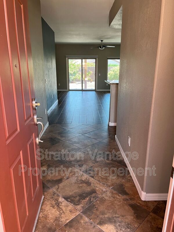 16289 W Mountain Pass Dr Surprise, AZ 85374 photo 3