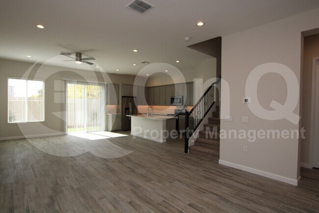 17046 N 50th St Scottsdale, AZ 85254 photo 5