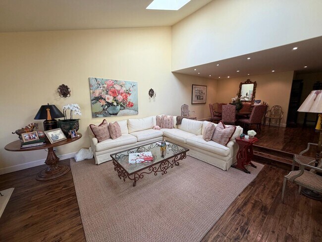 1252 Sharon Park Dr Menlo Park, CA 94025 photo 2
