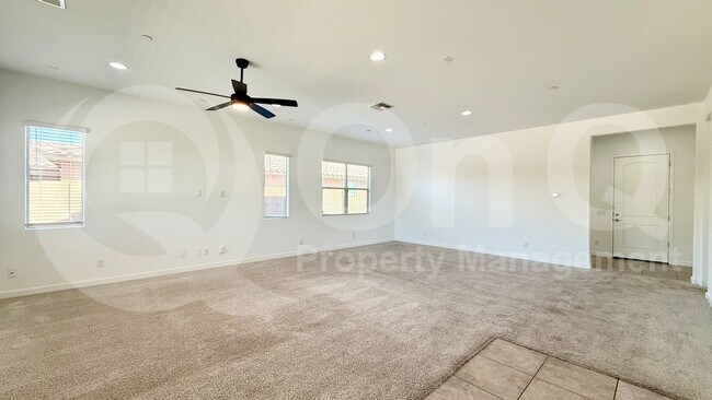 12556 W Calle De Baca Peoria, AZ 85383 photo 4