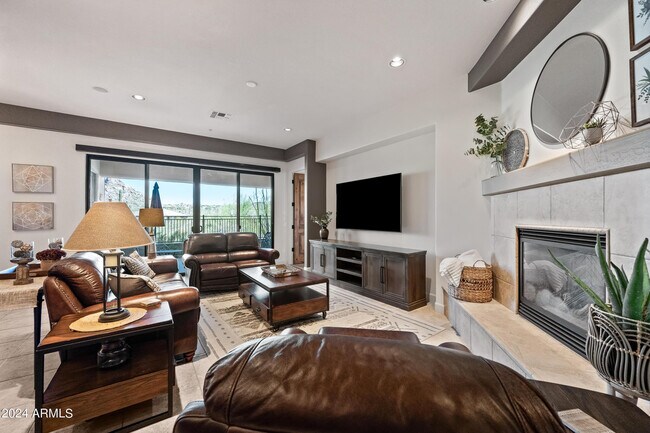27000 N Alma School Pkwy Scottsdale, AZ 85262 photo 4