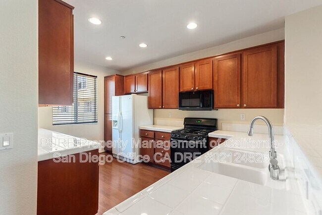2702 Black Gum Ct Chula Vista, CA 91915 photo 2