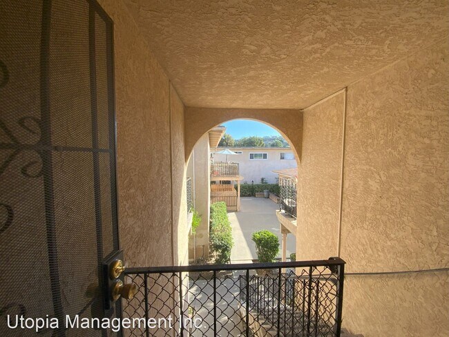 4281 Lowell St La Mesa, CA 91941 photo 4