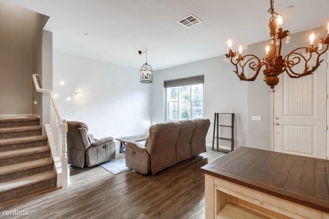 1560 Santa Carolina Rd Chula Vista, CA 91913 photo 4