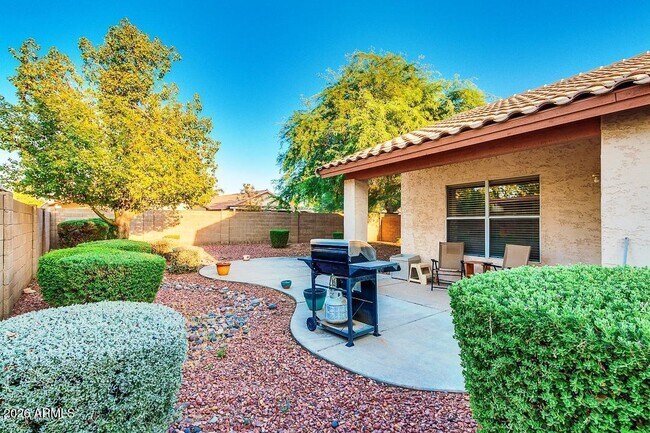 1381 S Yucca Pl Chandler, AZ 85286 photo 2