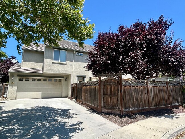 462 East Main Avenue, Morgan Hill, CA 95037 photo 3