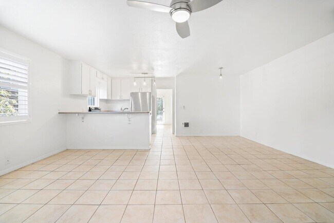 Sierra Seaside Flats photo 5