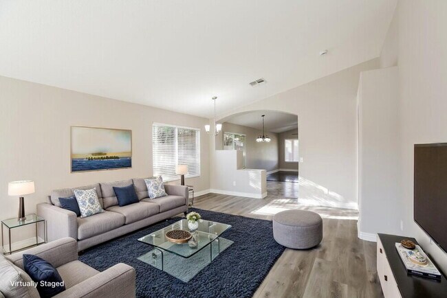 8493 W Monona Ln Peoria, AZ 85382 photo 4