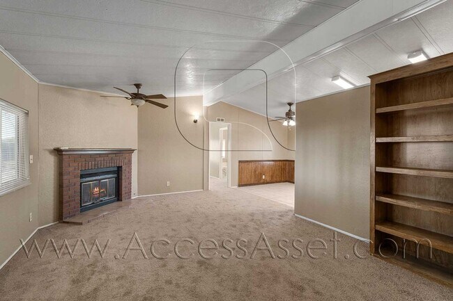 4942 White Lilac Rd Fallbrook, CA 92028 photo 3