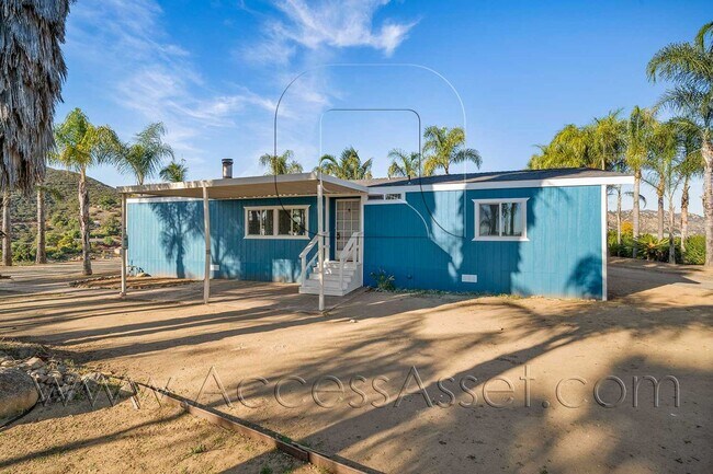 4942 White Lilac Rd Fallbrook, CA 92028