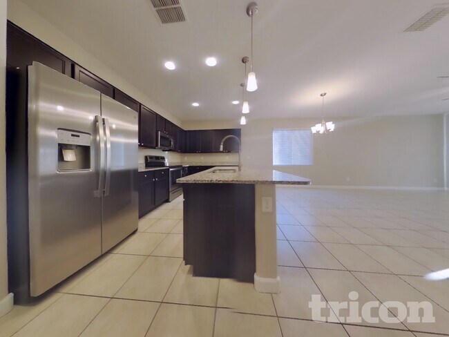 2473 S 235th Dr Buckeye, AZ 85326 photo 5