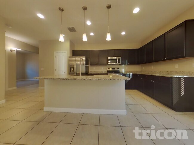 2473 S 235th Dr Buckeye, AZ 85326 photo 4