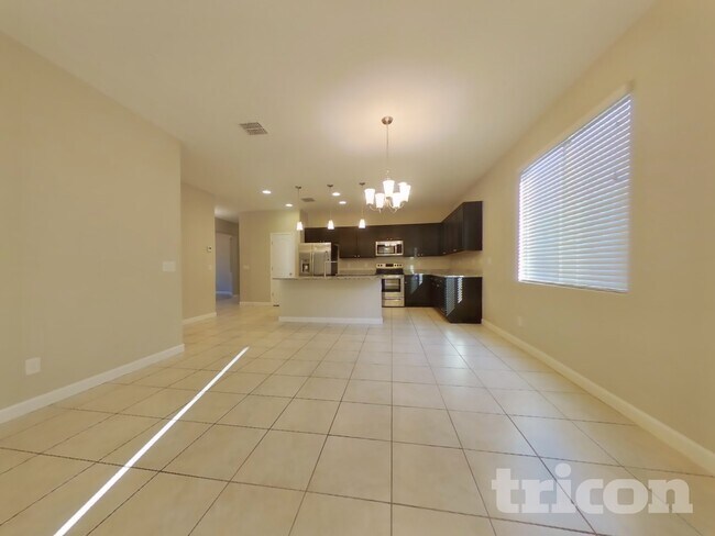 2473 S 235th Dr Buckeye, AZ 85326 photo 3