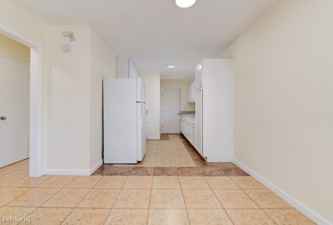 1810 E 16th St National City, CA 91950 photo 2