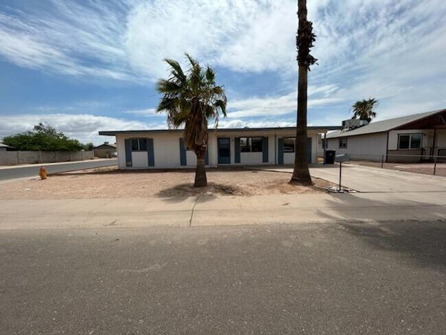 201 West Barrus Place, Casa Grande, AZ 85122 photo 3