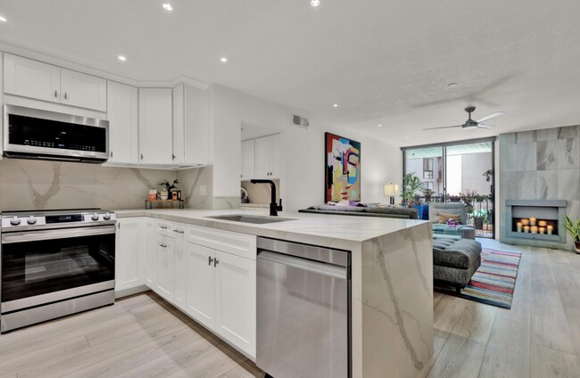 750 State St San Diego, CA 92101 photo 4