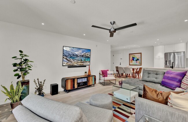 750 State St San Diego, CA 92101 photo 3