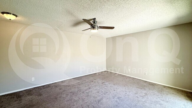 3132 W Harmont Dr Phoenix, AZ 85051 photo 5