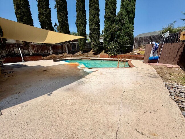 10308 Amaro Ct San Diego, CA 92124 photo 5