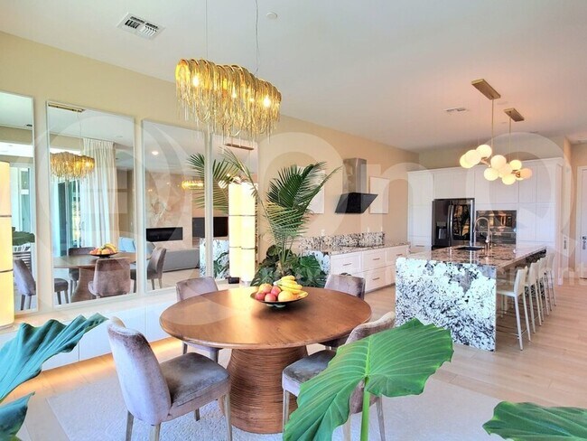 2777 W Queen Creek Rd Chandler, AZ 85248 photo 4