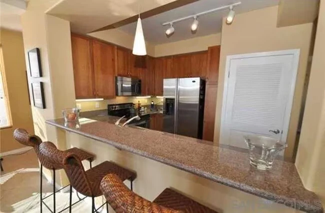 330 J St San Diego, CA 92101 photo 3