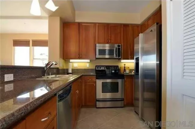 330 J St San Diego, CA 92101 photo 4