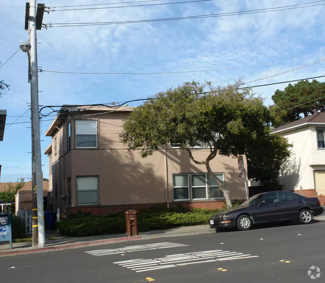 5009-5015 Barrett Ave Richmond, CA 94805 photo 3