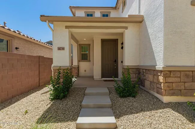 14236 W Buckskin Trl Surprise, AZ 85387 photo 2