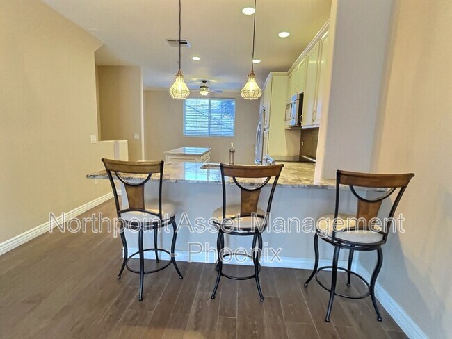 4455 E Paradise Vlg Pkwy S Phoenix, AZ 85032 photo 5