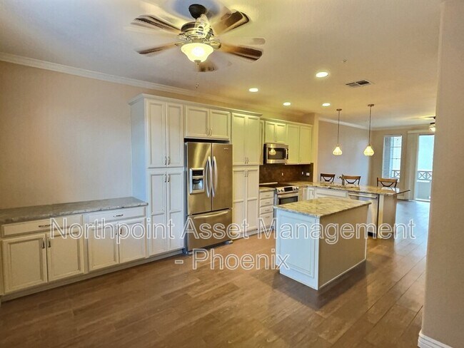 4455 E Paradise Vlg Pkwy S Phoenix, AZ 85032 photo 2